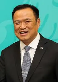 อนุทิน ชาญวีรกูล จากนักธุรกิจสู่ผู้กำหนดทิศทางภูมิใจไทย